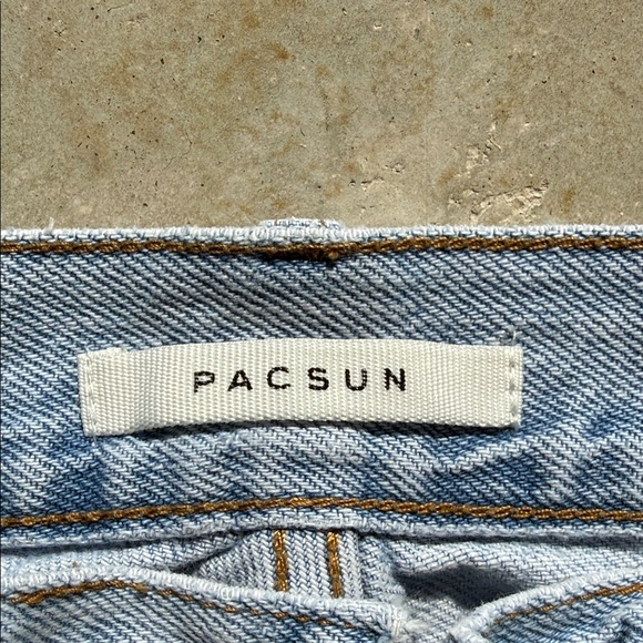 PacSun High Rise Light Denim Jeans - Picture 2 of 5